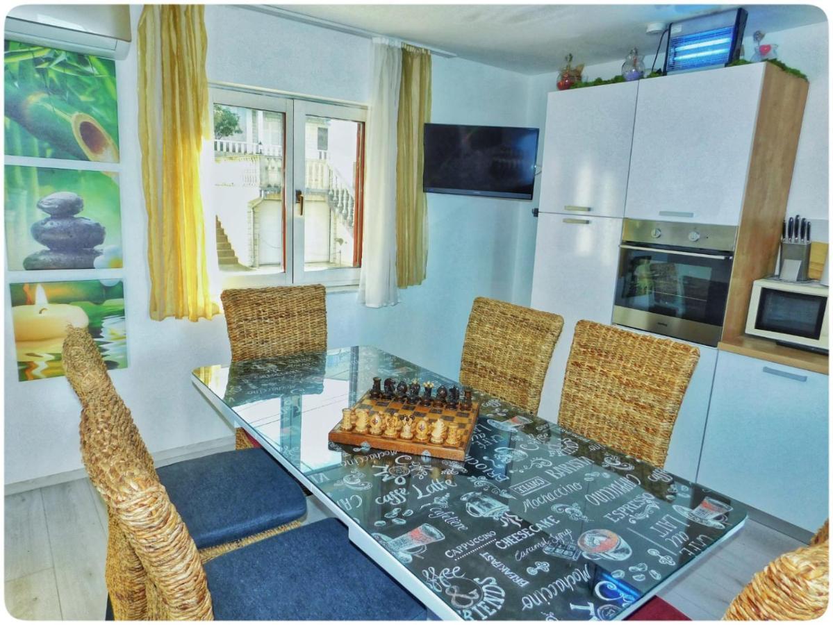 Littlevenice Appartme 50M From Sea Trogir Exteriör bild